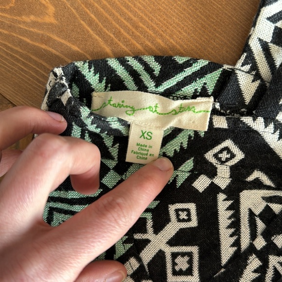 Urban Outfitters- XS Staring at Stars bustier crop top with zippered front - Picture 4 of 7